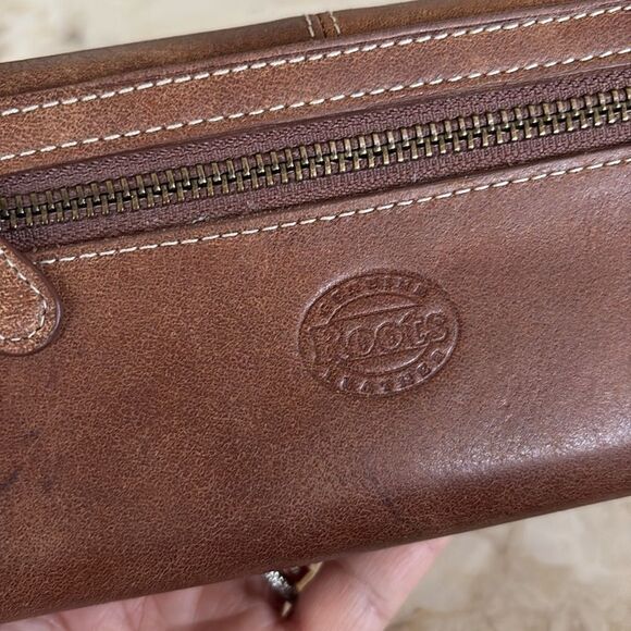 NWOT Roots Tribe Leather Trifold Wallet - Picture 6 of 16